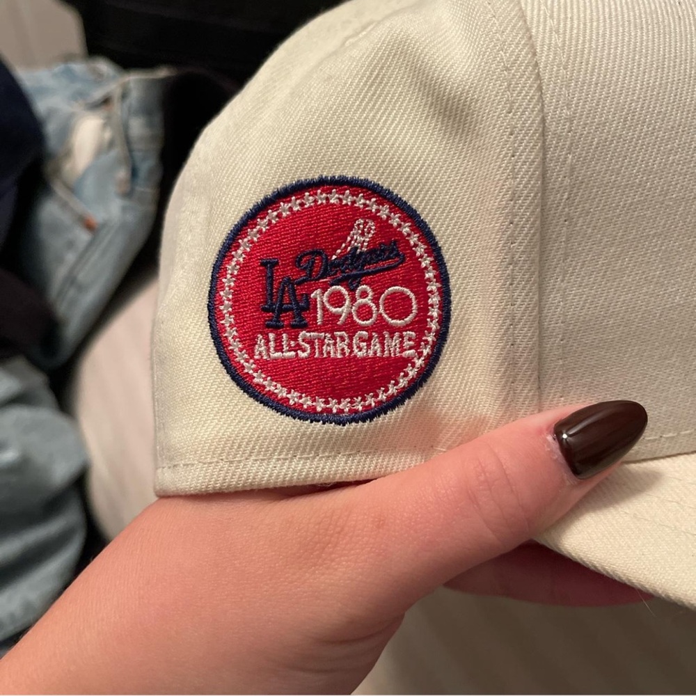 LA dodgers fitted hat - Picture 2 of 5